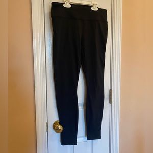Fabletics size small black capri leggings